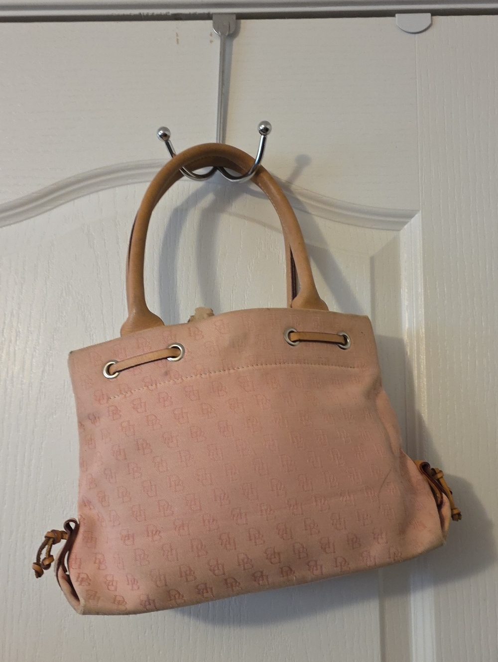 Vintage Dooney & Bourke Women’s Pink Tote Handbag with Tassel Accent - Picture 3 of 3